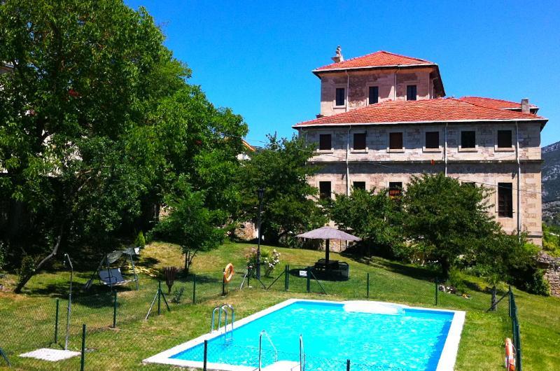 Arte Y Natura Valdivielso Hotel Quintana de Valdivielso Exterior photo